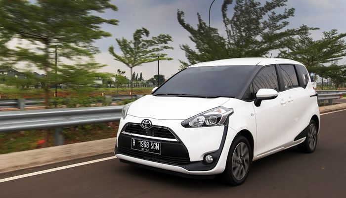 Toyota Sienta 2026 resmi diluncurkan: MPV pintu geser mewah dengan mesin hybrid dan TSS canggih