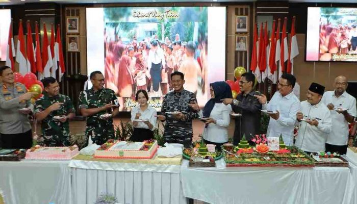Pimpinan DPRD Kota Batam Sampaikan Ucapan Selamat Ulang Tahun ke-54 kepada Plh Wali Kota Batam Li Claudia Chandra