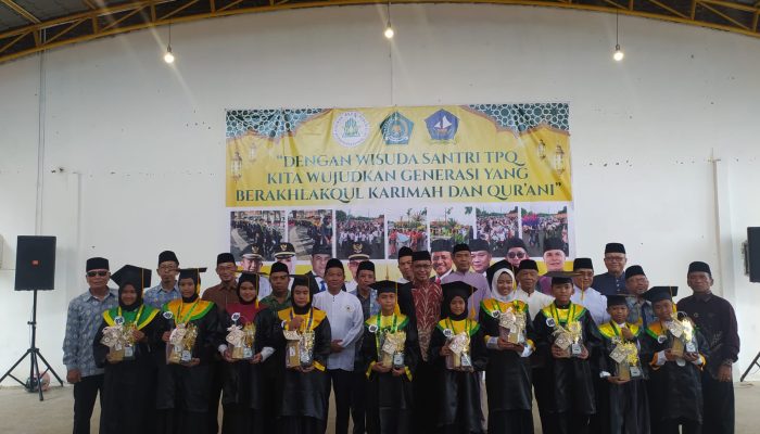Keren Sukses, Pawai & Wisuda Ratusan Santri di Bintan Timur