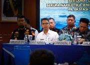 Bupati Ing Iskandar mengikuti Konfrensi Pers di Mako Lanal Karimun