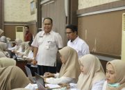 Bupati Karimun Ing Iskandar melihat secara langsung ASN melakukan pemeriksaan gratis di Gedung Nilam Sari