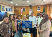 Amsakar Serahkan Santunan JKK Taspen untuk Keluarga ASN Batam yang Meninggal Saat Bertugas