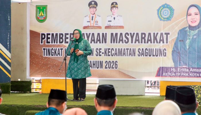 Erlita Amsakar Tekankan Literasi Digital dalam Pemberdayaan Masyarakat Kecamatan Sagulung