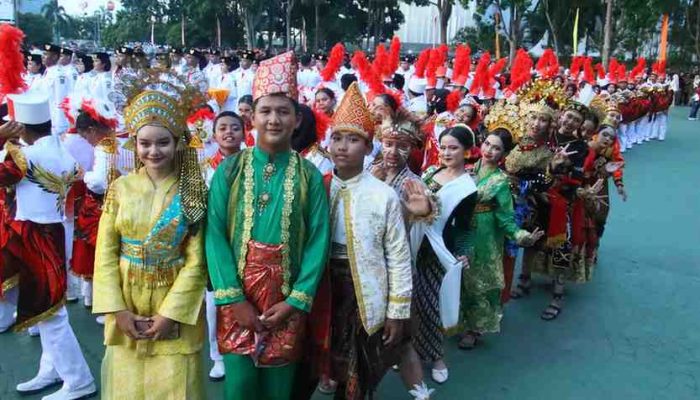 Pimpinan dan Anggota DPRD Batam Hadiri Upacara Penurunan Bendera HUT ke-81 RI, Wakil Ketua I Dewan Apresiasi Semangat Peserta