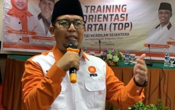 Tegaskan Pentingnya Pendidikan Politik, H. Bahktiar, MA Pimpin Training Orientasi Partai