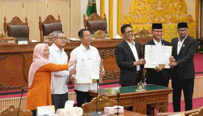 DPRD Batam Sahkan Ranperda Pengelolaan Sampah, Dorong Sistem Modern dan Berkelanjutan