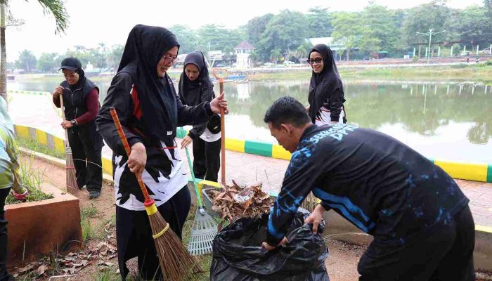 Aksi Goro Ansar & Roby di Taman Kolam Kijang