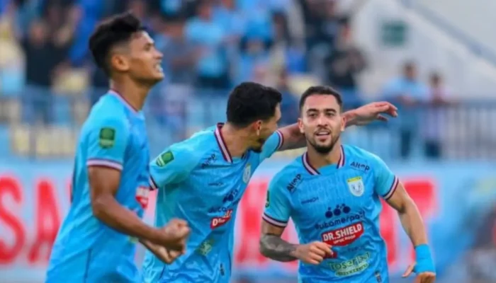 Persela Tertahan De Red FC 2-2 di Surajaya Usai Kebobolan di Menit Akhir